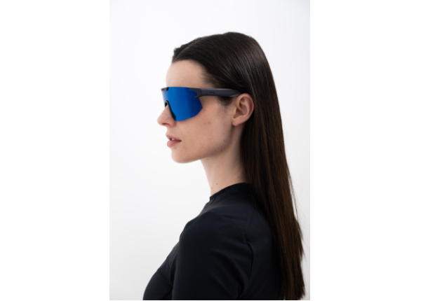 INVU IA22500B с чехлом 20063 Солнцезащитные очки