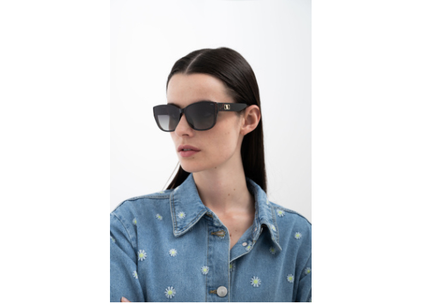 INVU IB22510B с чехлом 20201 Солнцезащитные очки