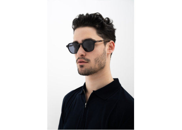 INVU IB22535A с чехлом 20201 Солнцезащитные очки