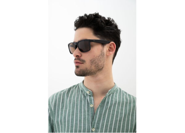 INVU IB22534C с чехлом 20042 Солнцезащитные очки