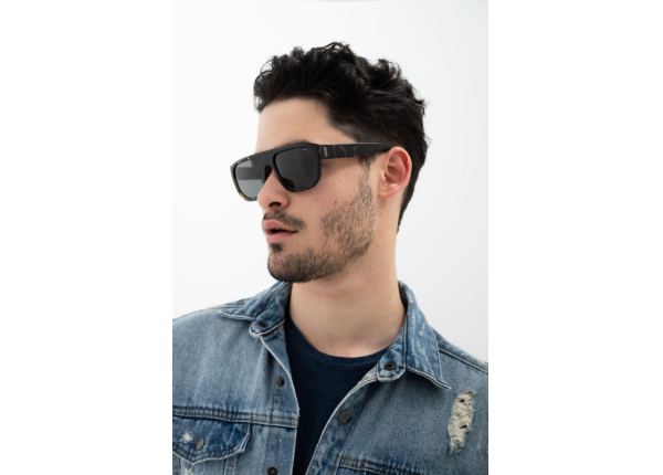 INVU IB22564B с чехлом 20201 Солнцезащитные очки 