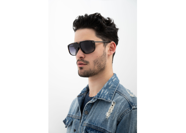 INVU IB22404E с чехлом 20201 Солнцезащитные очки