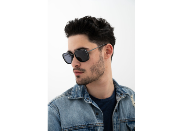 INVU IB12510B с чехлом 20201 Солнцезащитные очки