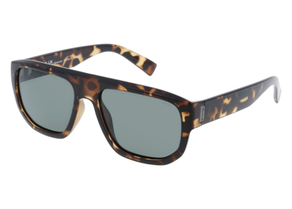 INVU IB22564B с чехлом 20201 Солнцезащитные очки 